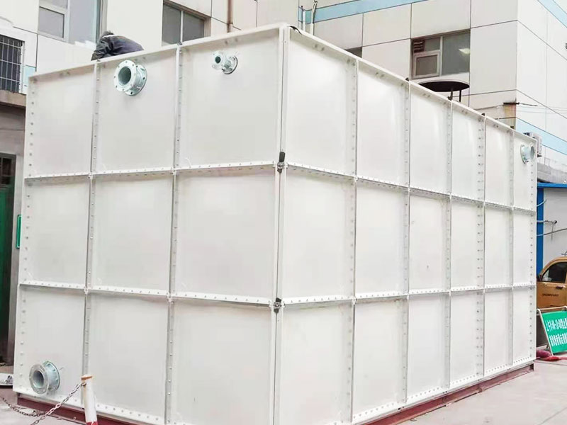 FRP-Molded-Water-Tank2