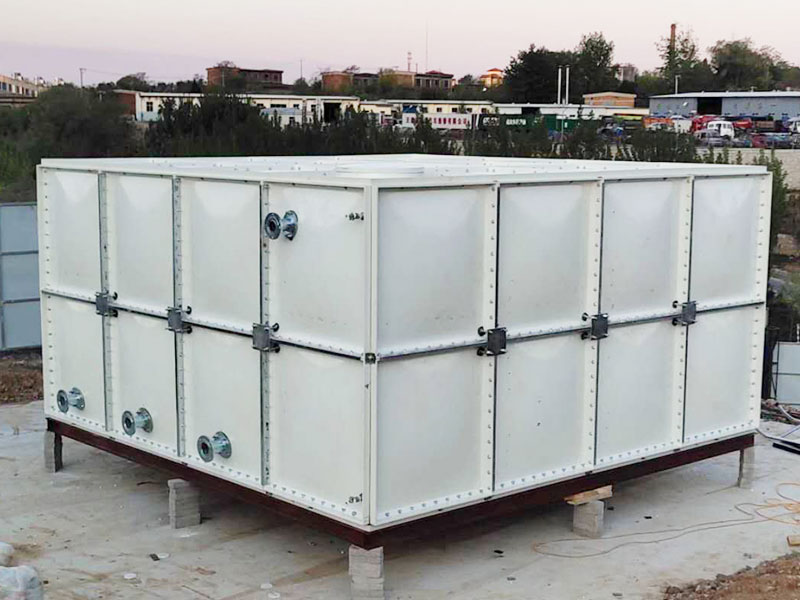 FRP-Molded-Water-Tank3